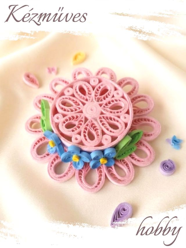 Quilling ajándék - Quilling termékek - Csepp formás kalap - Quilling Asztaldísz