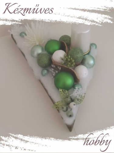 Quilling ajándék - Karácsonyi asztaldísz - Fehér-Zöld háromszög - Karácsonyi asztaldísz