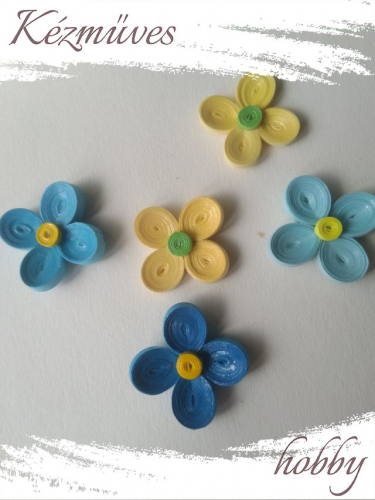 Quilling ajándék - Virágfejek - Kék-sárga szett - Virágfejek