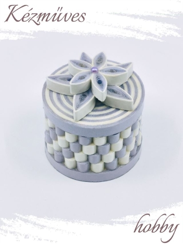 Quilling ajándék - Ünnepek - Kör alakú ékszerdoboz - Karácsonyi ajándékok
