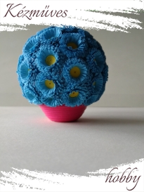 Quilling ajándék - Quilling termékek - Kék gömb - Quilling Cserepes kisvirágok
